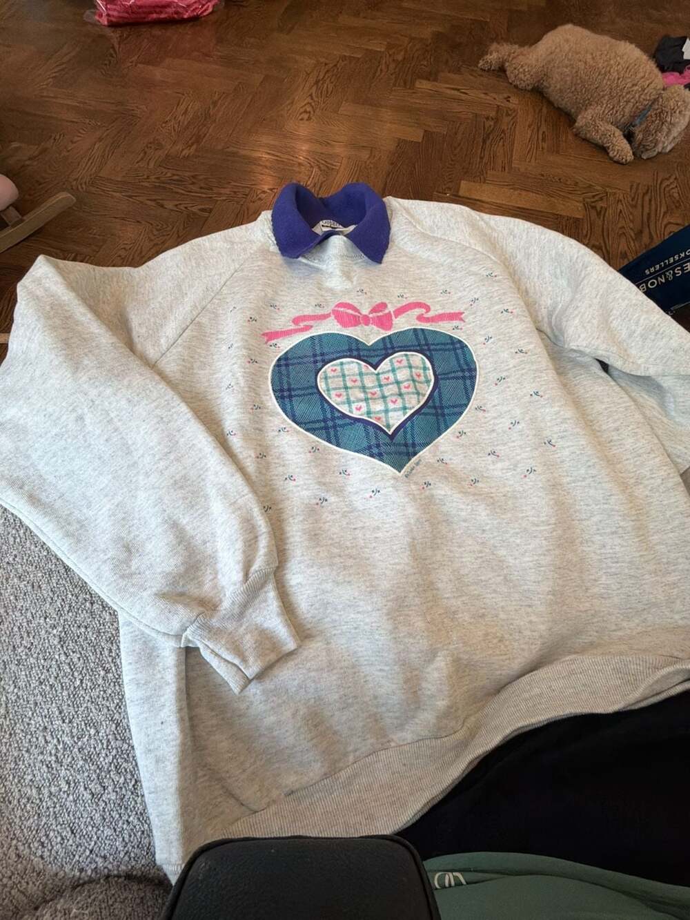 Vintage 90s Gopher Sport Graphic Heart BOW Motif Collared Sweatshirt L NEW